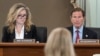 2 Senatè Mande TikTok Esplike Komantè 'Depaman' Li fè sou Jestyon Done Itilizatè Ameriken yo 