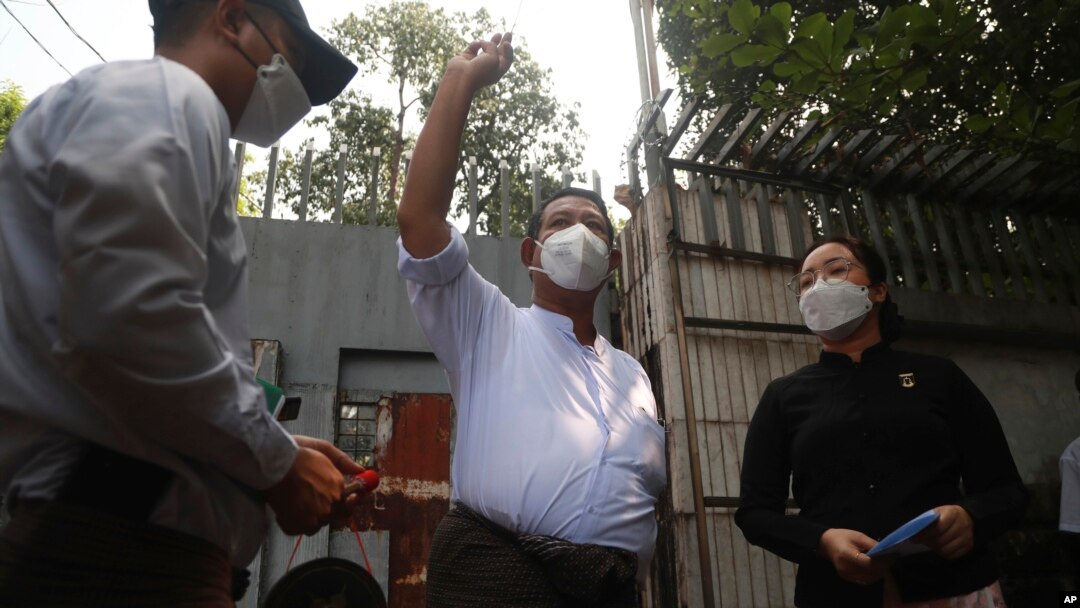 ဒေါ်အောင်ဆန်းစုကြည်အိမ်ရှေ့ လေလံပွဲမြင်ကွင်း (မတ် ၂၀၊ ၂၀၂၄)
