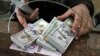 تب تند بازار ارز؛ مخالفان از بی‌خردی دولت می‌گویند، مدافعان مدعی کاهش نرخ ارز هستند