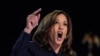 Démocrate mpe vice-pr♪0sident ya ekolo Amerika Kamala Harris azali kopesa lisikulu na mokolo mwa suka ya Convention ya démocratique na Chicago, Illinois, 23 sansza ya mwambe 2024.