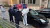 Forenzički eksperti pored automobila koji je uletio među pješake u Manhajmu, u Njemačkoj (Foto: REUTERS/Timm Reichert)