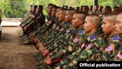 ယခင်မှတ်တမ်းရုပ်ပုံ | ရက္ခိုင့်တပ်မတော် AA ဗိုလ်သင်တန်းဆင်းပွဲအခမ်းအနား (ဓါတ်ပုံ- AA Info Desk)