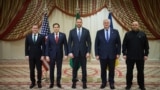 Savetnik za nacionalnu bezbednost Majk Volc (L), državni sekretar Marko Rubio, šef kabineta ukrajinskog predsednika Andrij Jermak (C), šef diplomatije Andrij Sibiha i ukrajinski ministar odbrane Rustem Umerov (D) (Foto: Ukrainian Presidential Press Service/Handout via REUTERS)