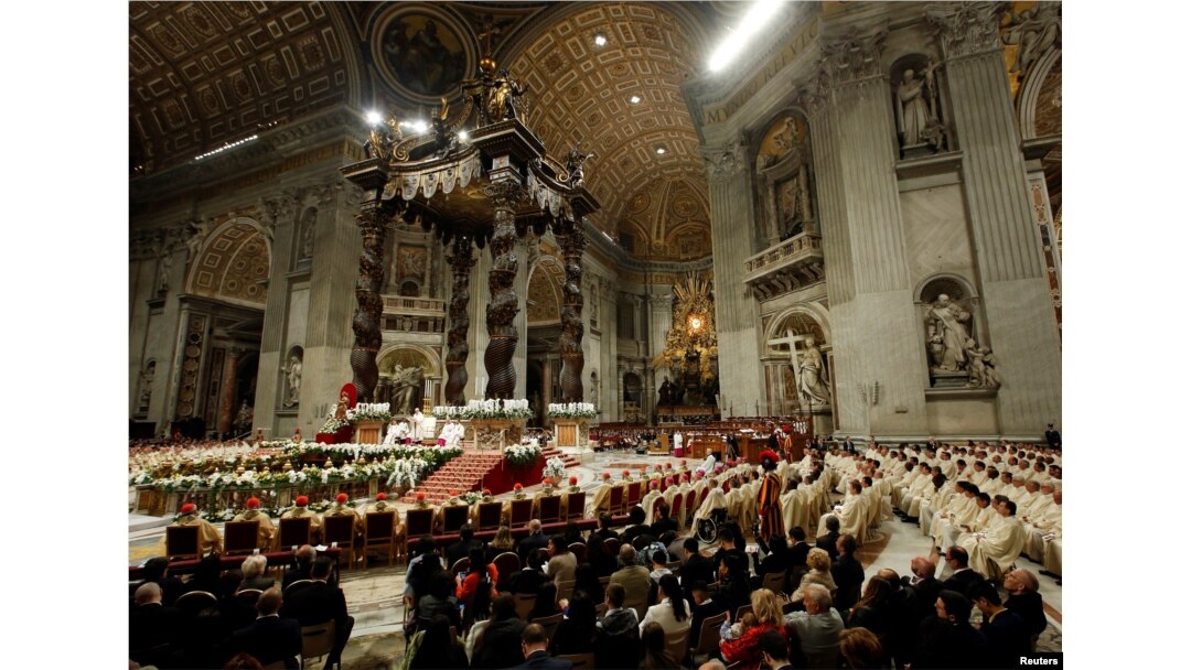 A general view of the Easter vigil Mass led by Pope Francis in Saint Peter's Basilica at the Vatican, April 20, 2019.