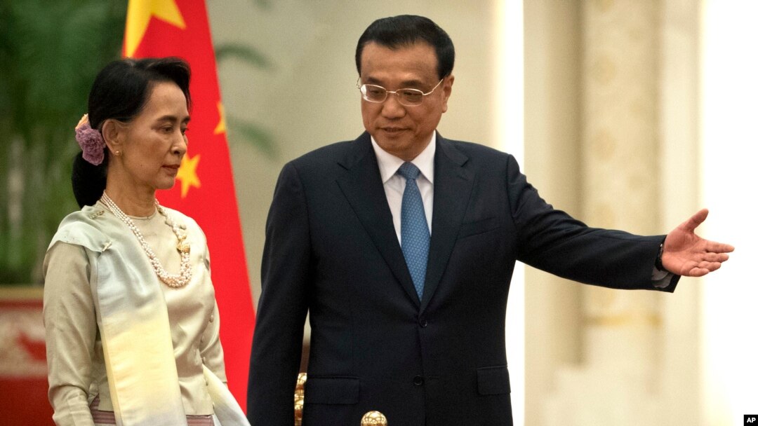 နိုင်ငံတော် အတိုင်ပင်ခံပုဂ္ဂိုလ် ဒေါ်အောင်ဆန်းစုကြည်နဲ့ တရုတ်ပြည်သူ့သမ္မတနိုင်ငံ ဝန်ကြီးချုပ် လီခချန်း