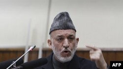 Tổng thống Karzai nói với các phóng viên là ông hy vọng hai nước có thể đạt được một kết quả tích cực vì lợi ích của Afghanistan
