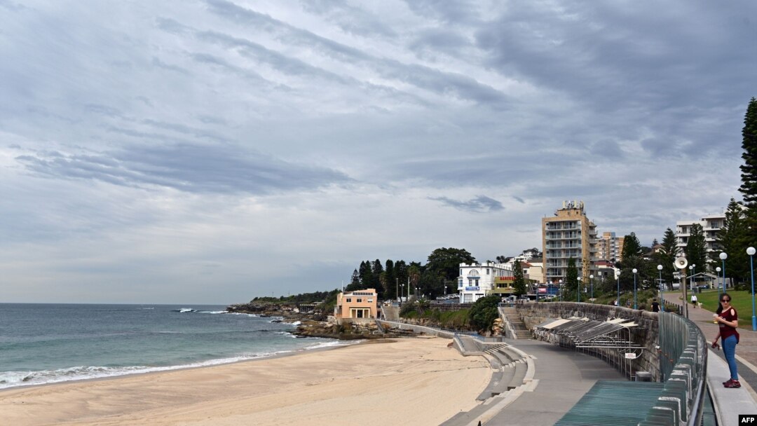 圖為澳大利亞悉尼空無一人的庫吉（Coogee）海灘。 （2020年4月16日）