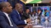 Mokonzi ya RDC Félix Tshisekedi (G2) azali kopesa lisikulu na likita lya Comesa (Wenze ya likita lya nkita lya bikolo bya Afrika ya West) lya mbala 23, na Bujumbura, Burundi 31 sanza ya zomi 2024. (Présidence RDC)